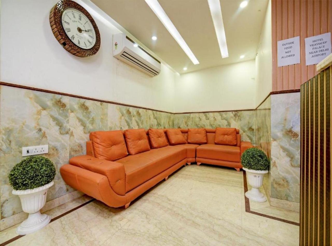 Rosewood Suites A Family Hotel Near Delhi Airport Nova Deli Exterior foto
