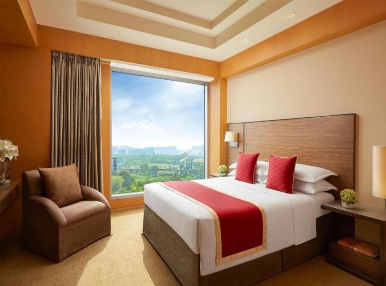 Rosewood Suites A Family Hotel Near Delhi Airport Nova Deli Exterior foto